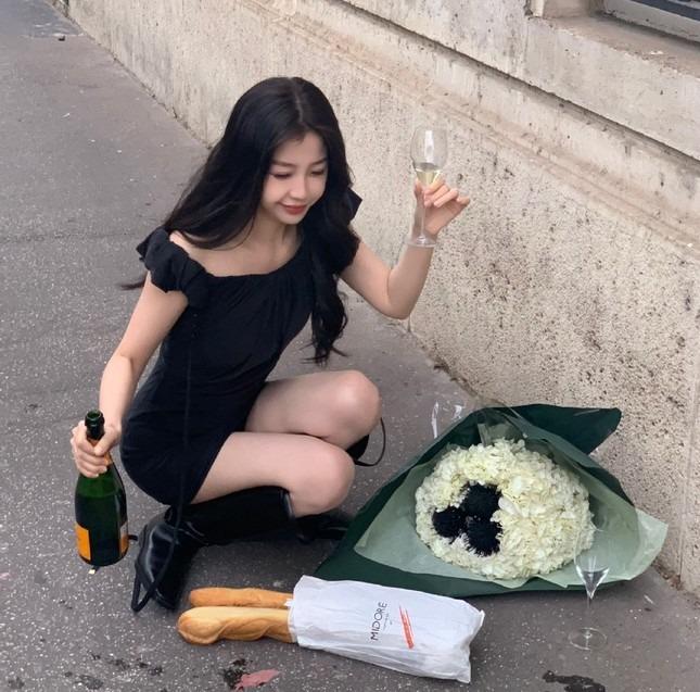 Ngu Thư Hân bị chê não rỗng-1