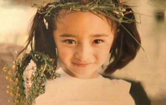 Hình ảnh hồi nhỏ đáng yêu của Dương Mịch: Ai nhìn cũng muốn cưng-5