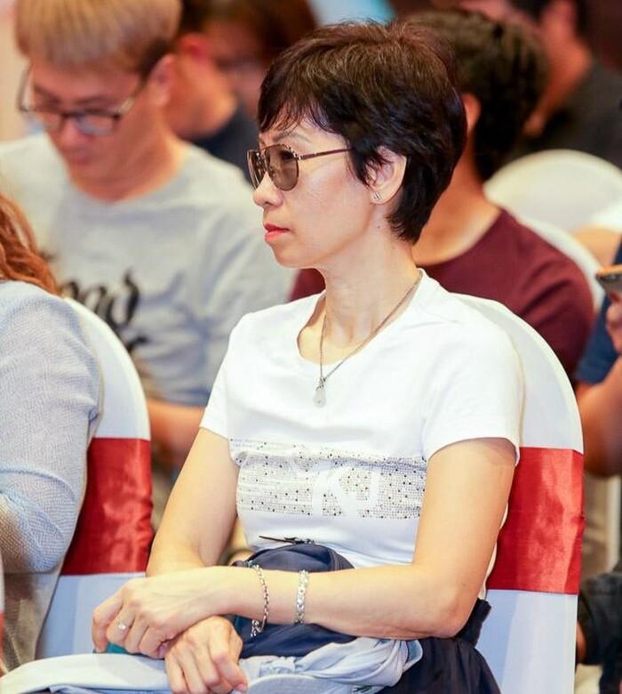 Chân dung người vợ khiến Lại Văn Sâm phải thốt lên không có vợ, đời tôi hỏng luôn-4