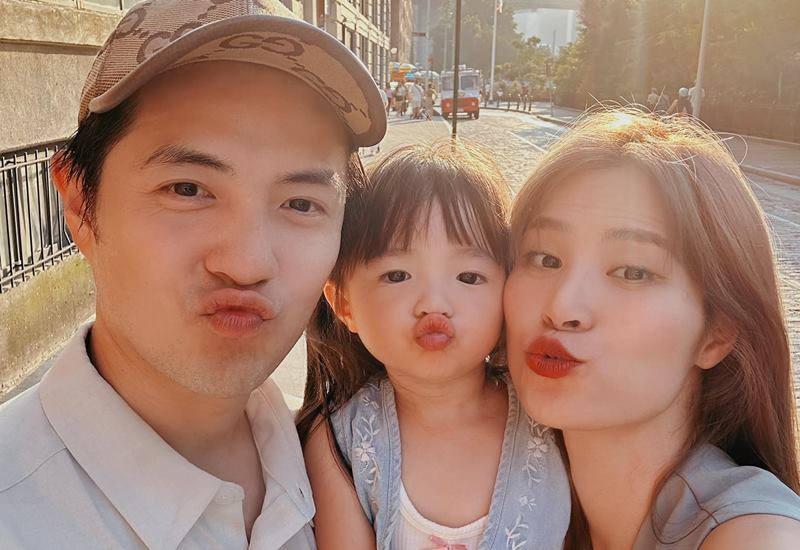 Ái nữ nhà Đông Nhi càng lớn càng ra dáng tiểu thư đài các, bố mẹ được khen nuôi quá khéo-10