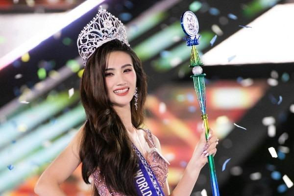 Học vấn của Hoa hậu Ý Nhi: Sinh viên trường Đại học Quốc tế - Đại học Quốc gia TP.HCM-2