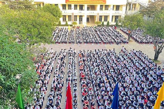 Thu 700.000 đồng/học sinh để tập văn nghệ: 'Phụ huynh triển khai sai quy trình'