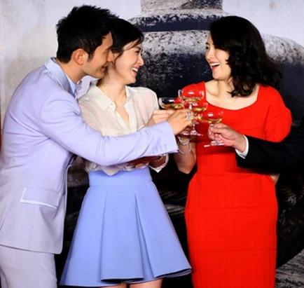 Ảnh cũ bất ngờ nóng trở lại: Huỳnh Hiểu Minh, Song Hye Kyo và Chương Tử Di đều đã ly hôn-3