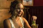 Jennifer Lawrence gây tranh cãi vì 'đoạt Oscar mà... đóng cảnh khỏa thân'