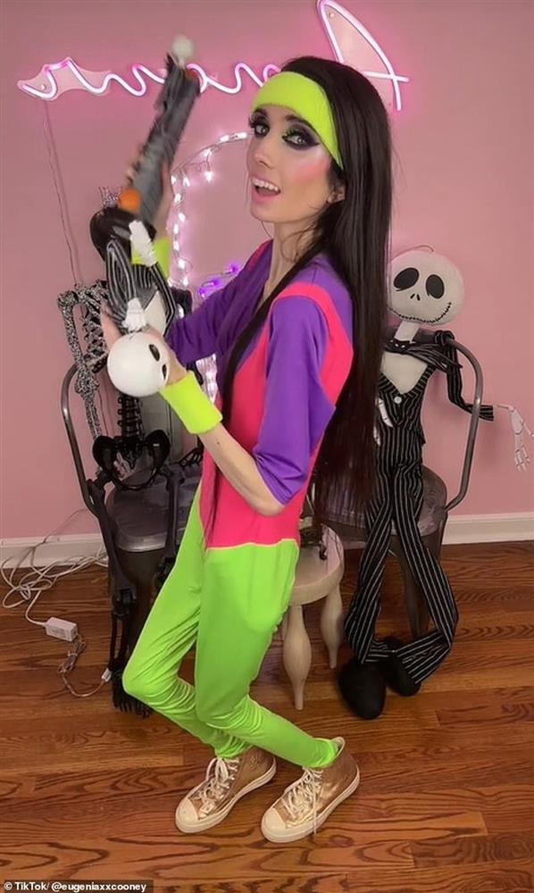 Cộng đồng mạng lo lắng cho ngôi sao mạng xã hội gầy như... bộ xương khô-3