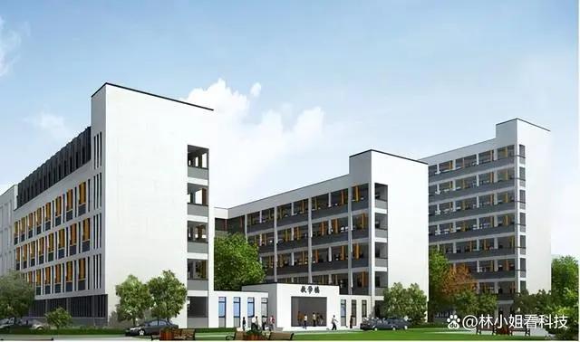 Gần 700 sinh viên một trường đồng loạt bỏ học, phụ huynh đòi hoàn học phí-2