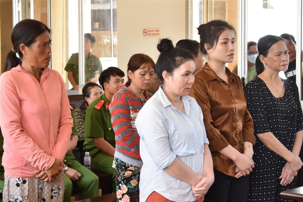 Ôm mộng đổi đời nhờ lấy chồng ngoại quốc, mẹ bán cả con gái-1