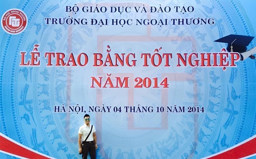 Từ chàng trai khiếm thính đến thầy giáo dạy tiếng Anh có 4 bằng đại học-3