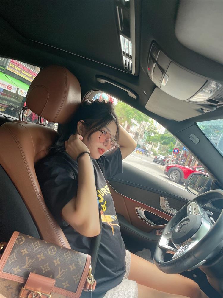 Vợ Phan Mạnh Quỳnh có cuộc sống sang chảnh, ngày càng nóng bỏng-5