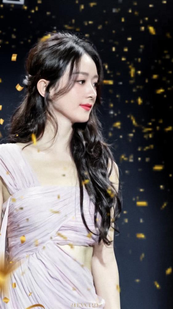 Một chủ tịch trẻ bất ngờ bày tỏ tình cảm với Triệu Lệ Dĩnh-2