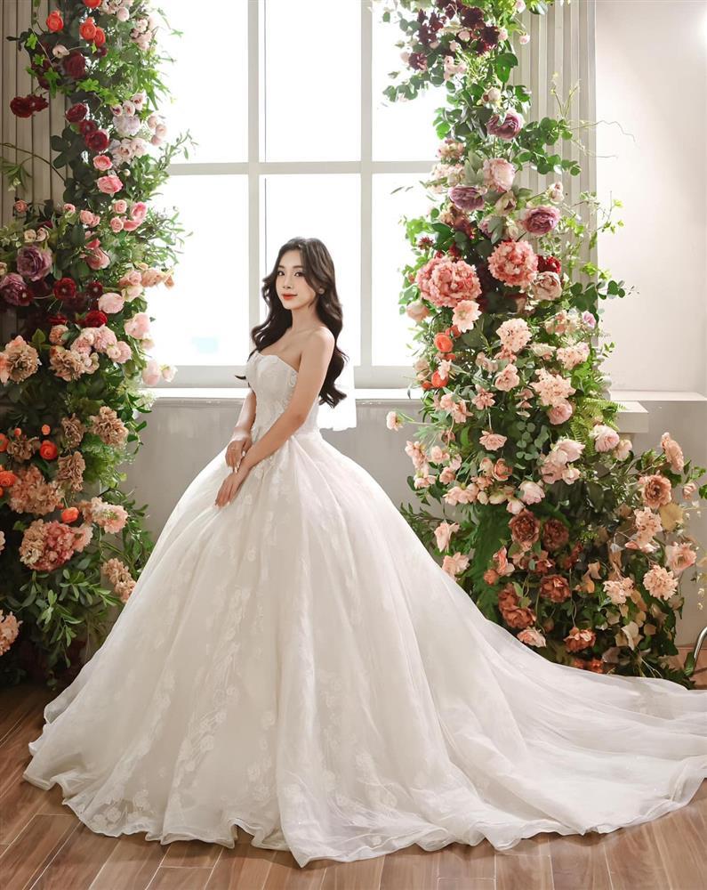 Sao trẻ tuyển Việt Nam khoe ảnh cưới đẹp lung linh-3