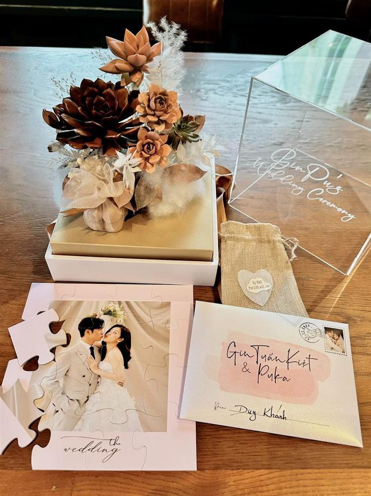 Khách mời đầu tiên hé lộ chi tiết thiệp cưới ấn tượng của Puka - Gin Tuấn Kiệt, thời gian hôn lễ đã được ấn định rõ ràng!-3