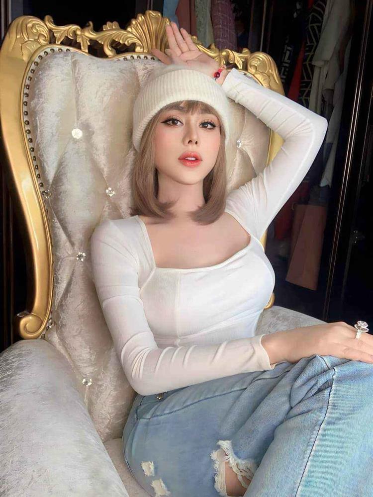 Hậu chi 1 tỷ căng da mặt, Lâm Khánh Chi phản ứng khi bị nói giống Quỳnh Búp Bê-2