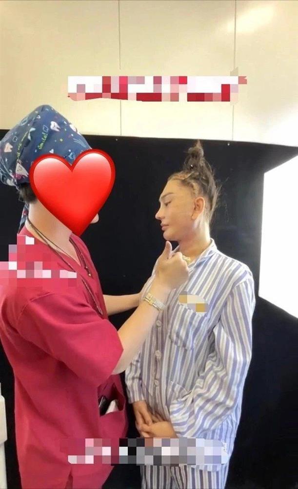 Hậu chi 1 tỷ căng da mặt, Lâm Khánh Chi phản ứng khi bị nói giống Quỳnh Búp Bê-5