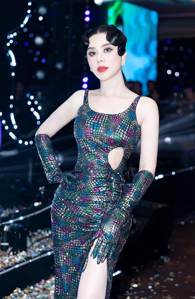 Hậu chi 1 tỷ căng da mặt, Lâm Khánh Chi phản ứng khi bị nói giống Quỳnh Búp Bê-7