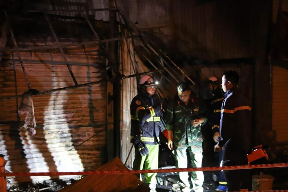 Cháy cơ sở thu mua phế liệu ở Hà Nội, 3 mẹ con tử vong-3