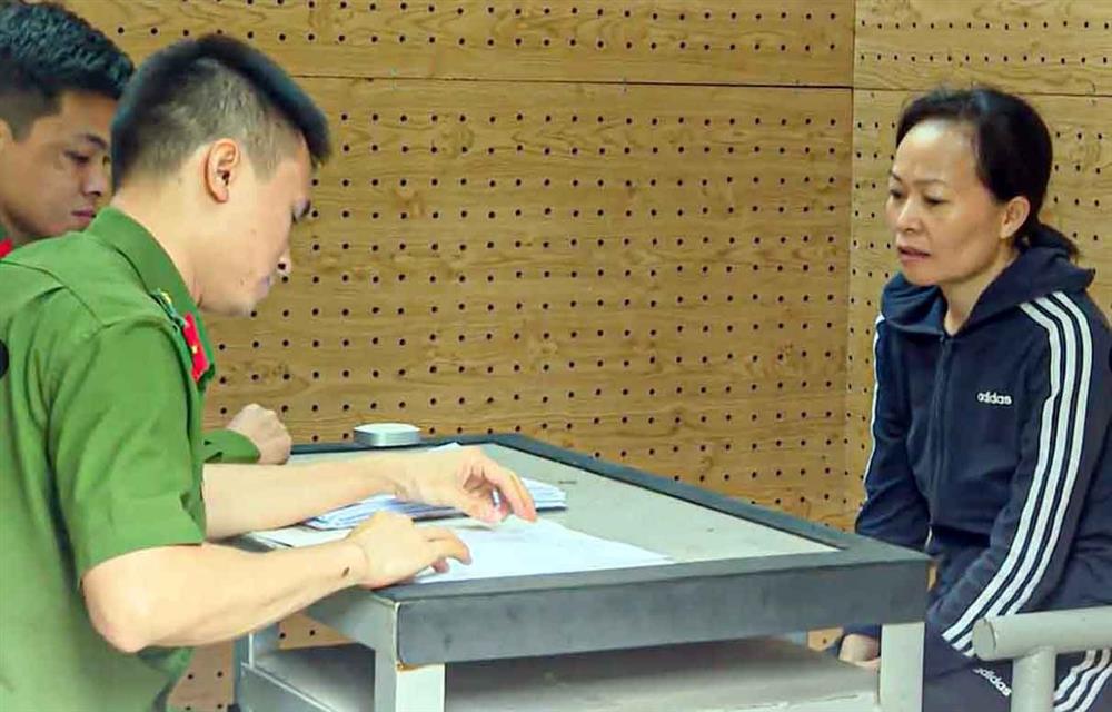 Khởi tố nữ nhân viên nhà bếp bỏ thuốc trừ sâu vào thức ăn của học sinh-1