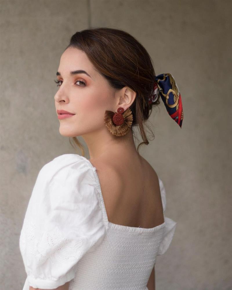 Nhan sắc đời thường cuốn hút của tân Miss International 2023-5