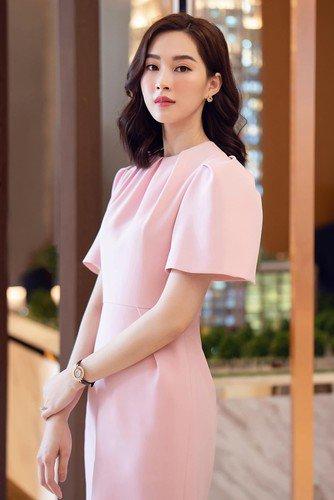 Đặng Thu Thảo da bóng như soi gương, clip dưỡng da 300 nghìn người xem-1