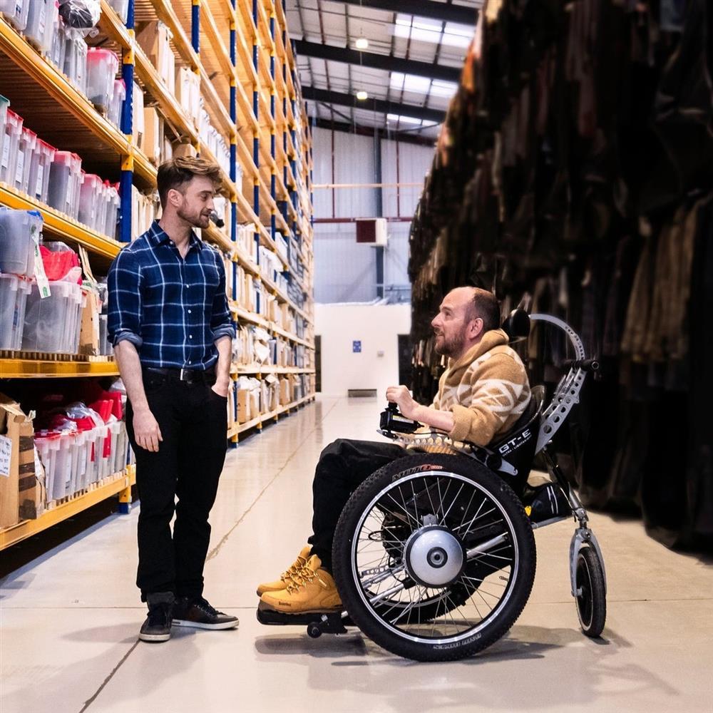 Động thái cho thấy nam chính Harry Potter vừa giàu có vừa giàu tình nghĩa-2