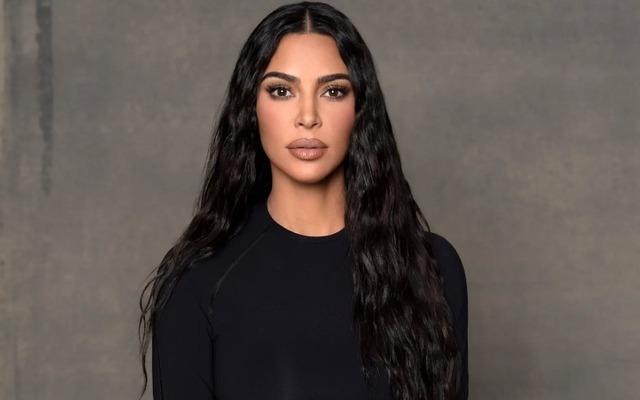 Kim Kardashian: Tôi luôn gặp khó khăn khi làm mẹ đơn thân-1