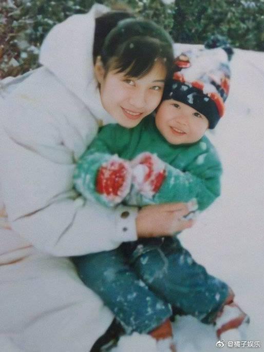 Loạt ảnh ngày ấy - bây giờ của Vương Nhất Bác khiến fan sốt rần rần-3