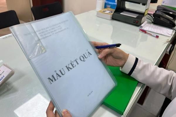 Ông nội đưa cháu đi xét nghiệm ADN, gia đình 4 người suýt tan nát-2