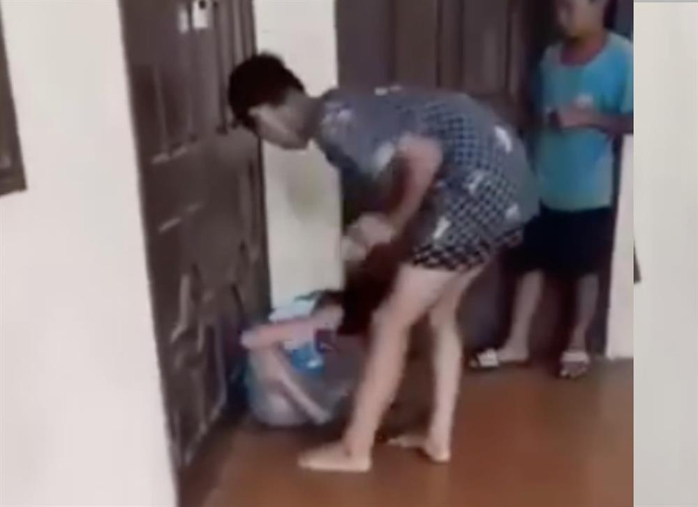 Học sinh lớp 7 bị bạn đánh đến rối loạn tâm thần vẫn chưa nhận ra bố mẹ-1