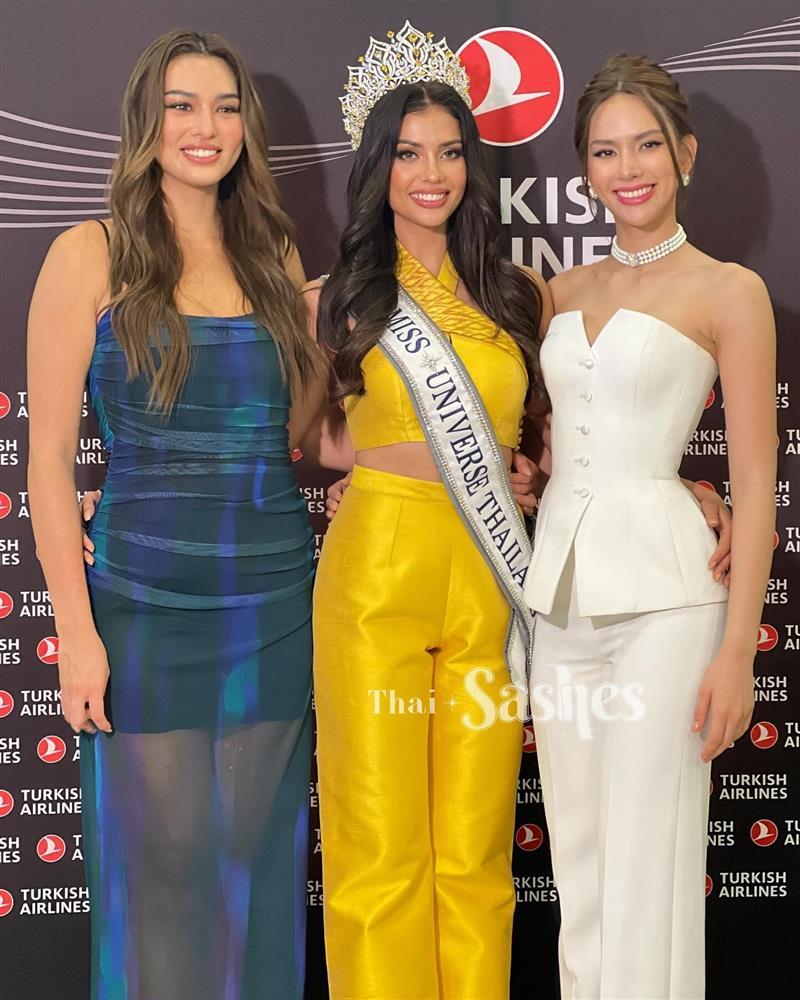 Hàng nghìn người ra sân bay tiễn người đẹp Thái Lan đi thi Hoa hậu Hoàn vũ-4