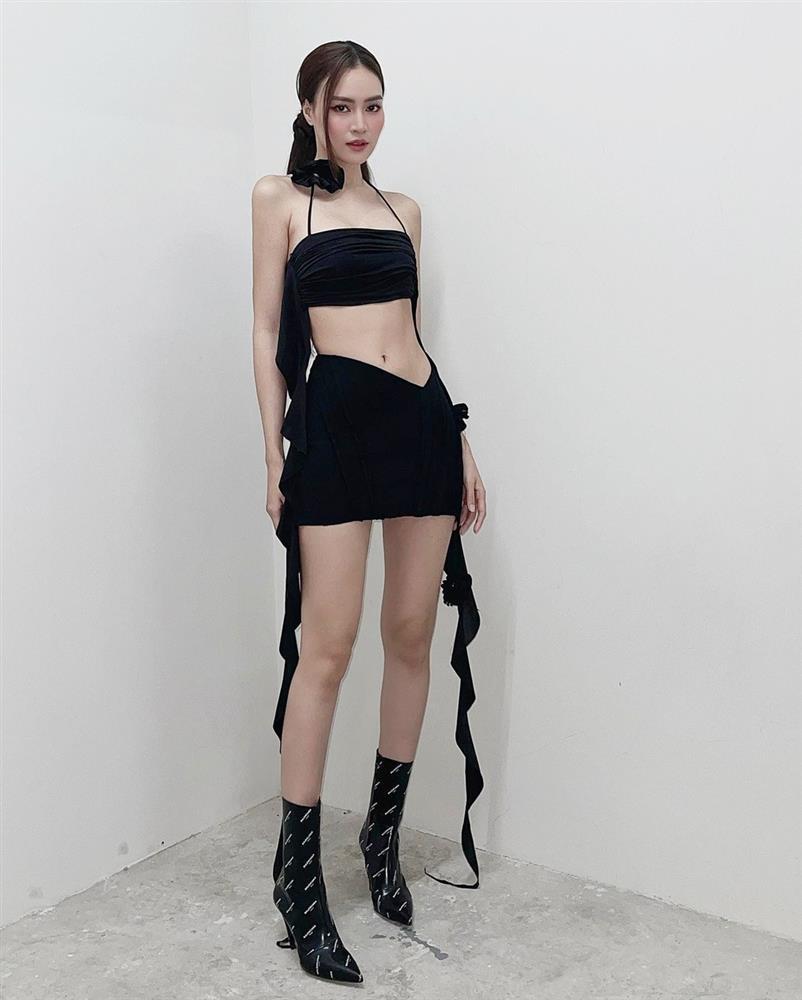 Chi Pu và dàn mỹ nhân Việt chăm diện đồ ngắn khoe chân thon-2