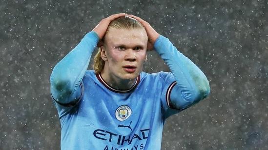 Truyền thông Anh: Ronaldo bị sốc khi Messi khoe Quả bóng vàng thứ 8...-2