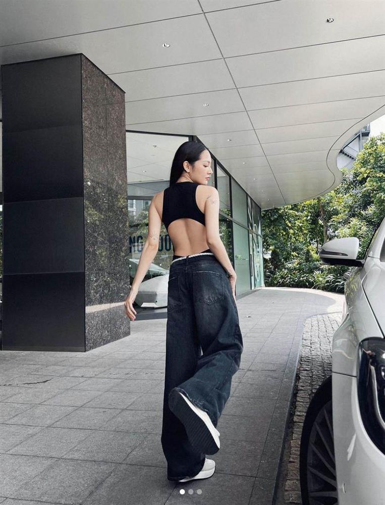 Trước sau như một nhưng Bảo Anh toàn thích áo tí hon, lần nào lên đồ cũng hút mắt-7