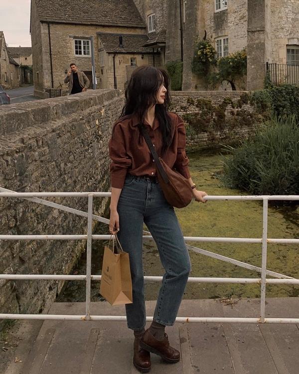 4 kiểu quần jeans tạo cảm giác chân thon gọn hơn-3