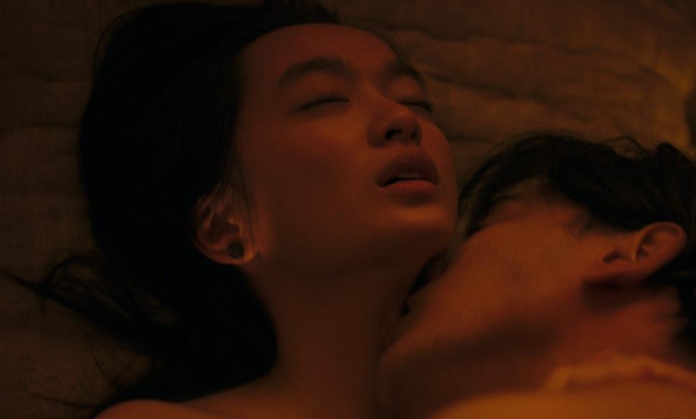 Hậu trường cảnh nóng dữ dội của Kaity Nguyễn trong phim 18+-3