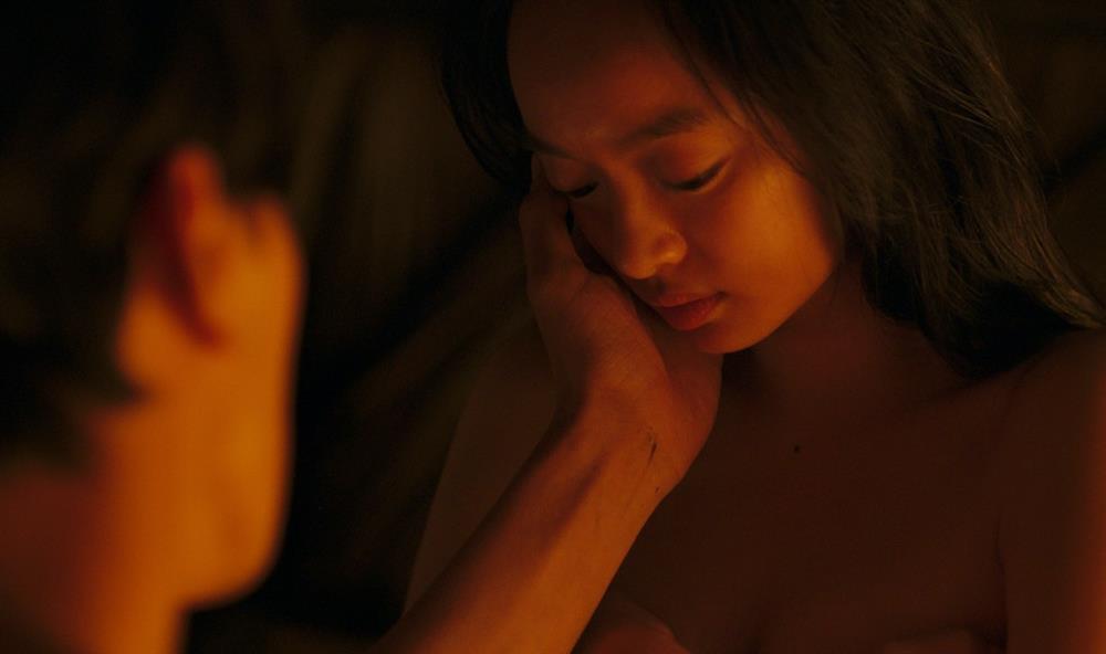 Hậu trường cảnh nóng dữ dội của Kaity Nguyễn trong phim 18+-5
