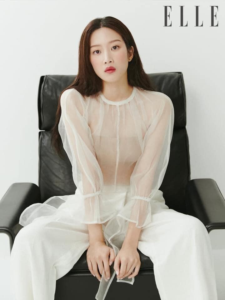 Chân dung Moon Ga Young nữ thần dính tin đồn sắp kết hôn với cầu thủ Son Heung Min-3