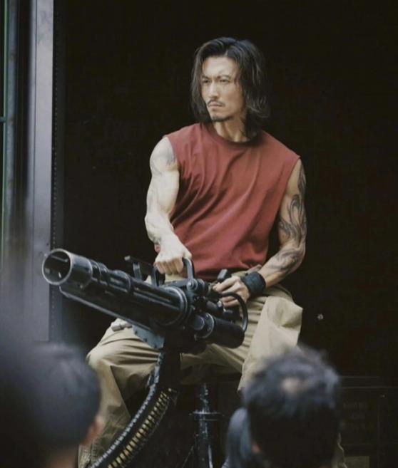 Tạ Đình Phong gây sốt với nhan sắc bất biến sau gần 30 năm, không hề lếp vế bên Lưu Đức Hoa-2