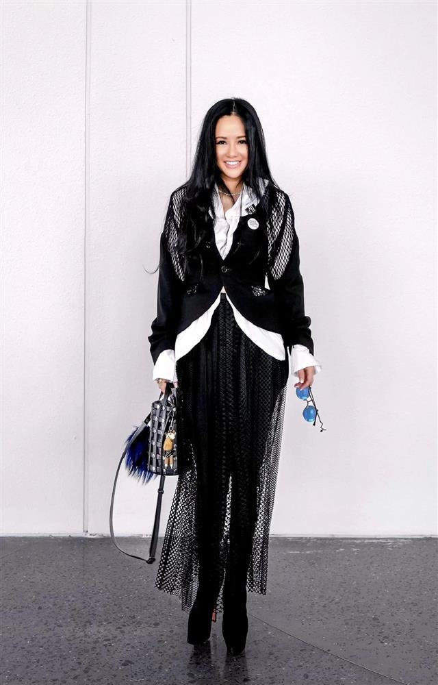 Hồng Nhung tuổi 53 sống hạnh phúc bên bạn trai ngoại quốc và 2 con-5