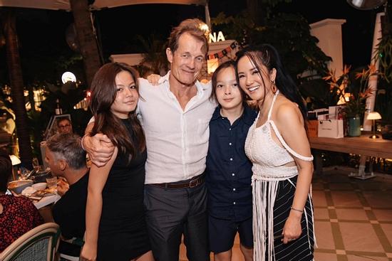 Hồng Nhung tuổi 53 sống hạnh phúc bên bạn trai ngoại quốc và 2 con