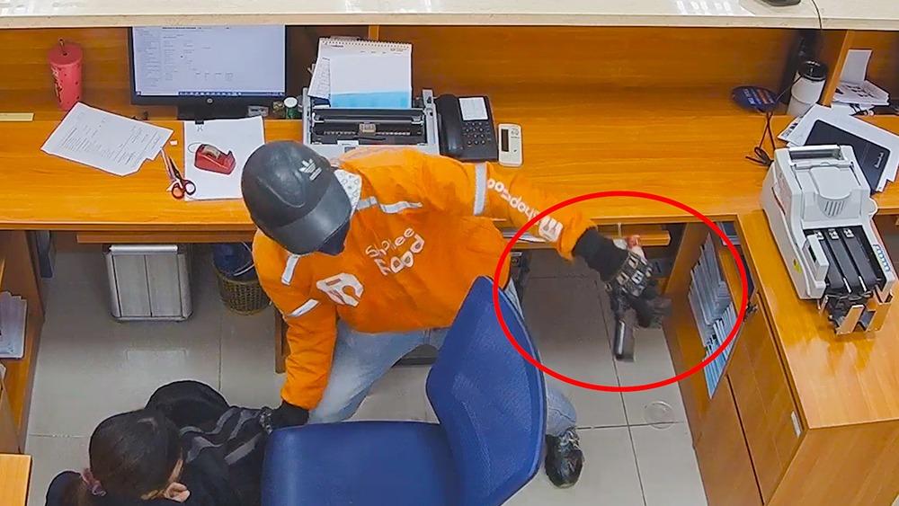 Nhóm cướp ngân hàng ở Hóc Môn bàn tính hành nghề lâu dài-2