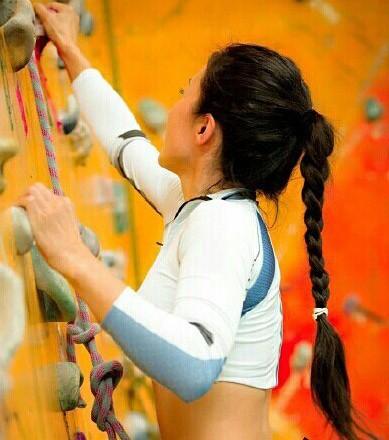 Người phụ nữ 56 tuổi có thân hình khiến những cô gái đôi mươi ghen tỵ-7