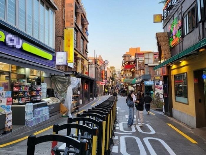 Một lễ hội Halloween lặng lẽ chưa từng thấy ở Hàn Quốc sau thảm kịch giẫm đạp Itaewon-1