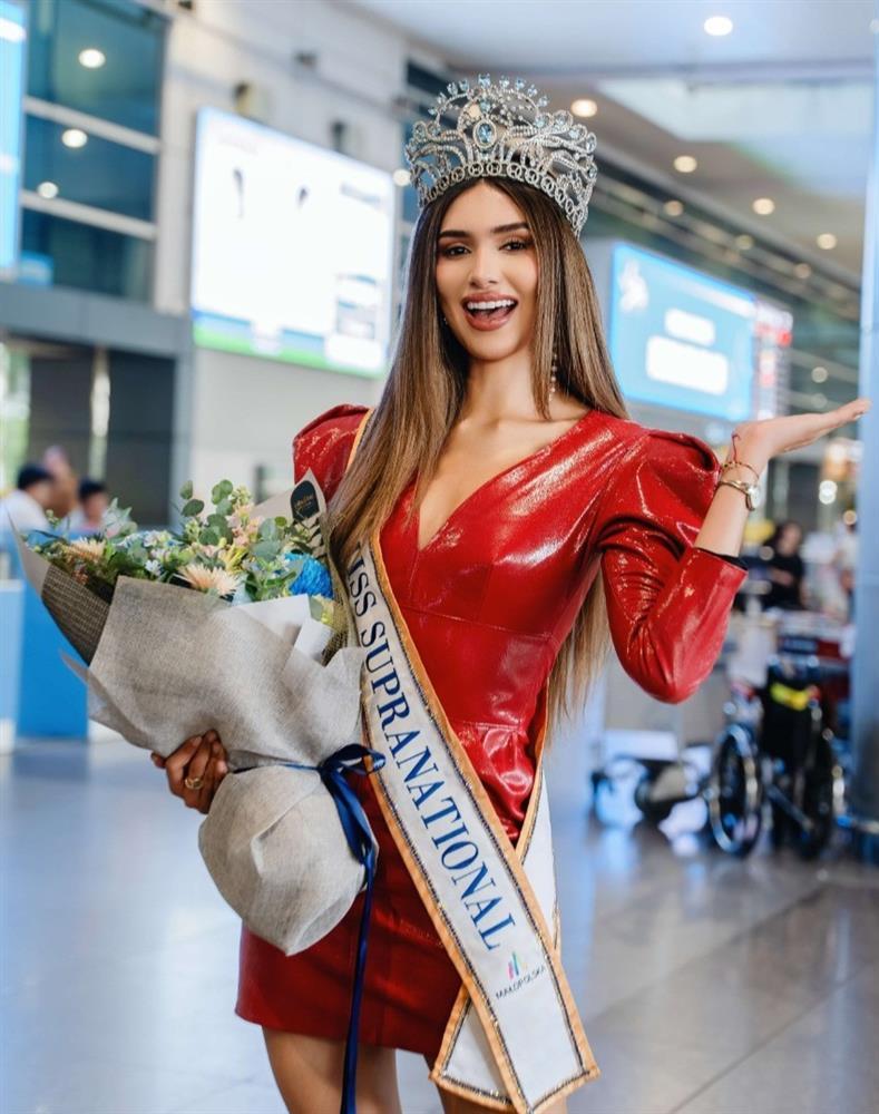 Trương Ngọc Ánh trẻ đẹp bên Hoa hậu Siêu quốc gia 2023 kém 15 tuổi-1