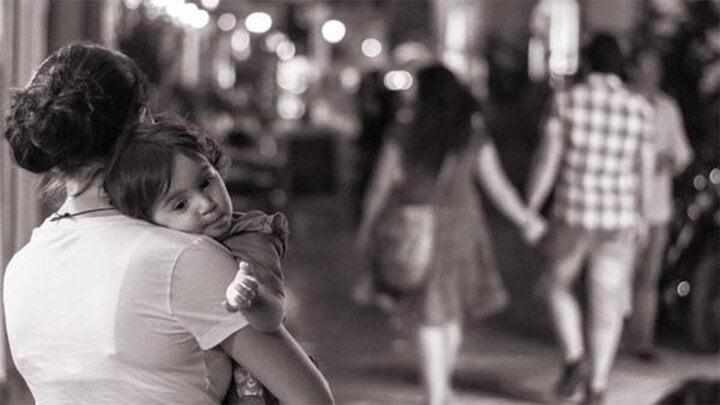 Chồng cũ từng ngoại tình xin quay lại sau 20 năm ly hôn-1