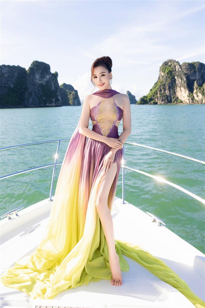 Hồ Quỳnh Hương 43 tuổi sở hữu body thon thả, eo 60cm đẹp hơn cả thời con gái-5
