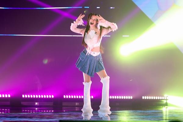 Chiêu trò của Ninh Dương Lan Ngọc và HHen Niê-2