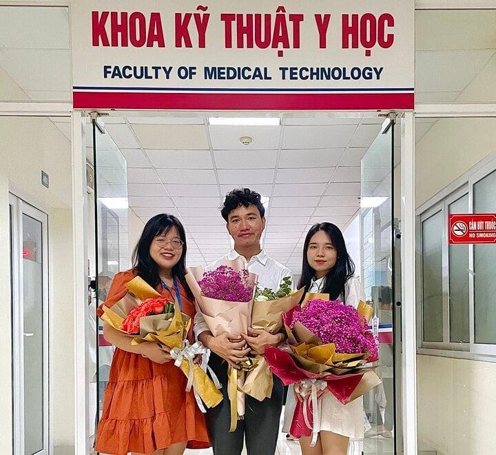 Trượt ngành học ước mơ, nam sinh quyết tâm trở thành thủ khoa Đại học Y Hà Nội-1