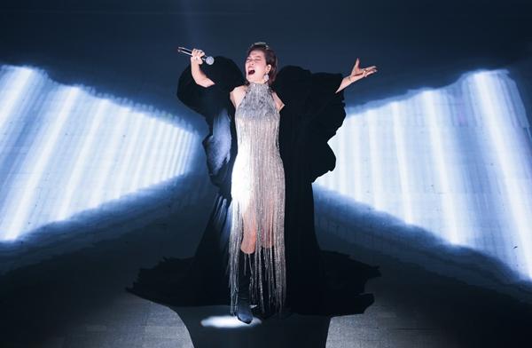 Chiêu trò của Ninh Dương Lan Ngọc và HHen Niê-6