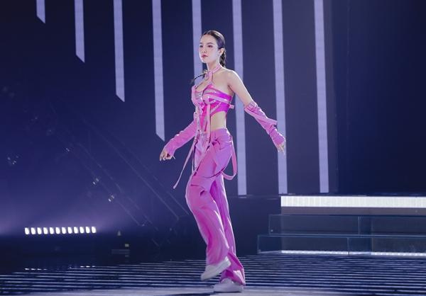 Chiêu trò của Ninh Dương Lan Ngọc và HHen Niê-8