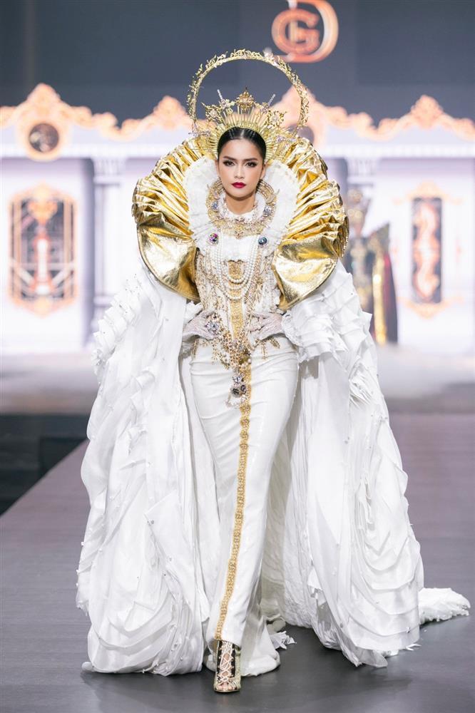 Vũ Thu Phương, Khánh Vân diện trang phục nặng chục kg-25